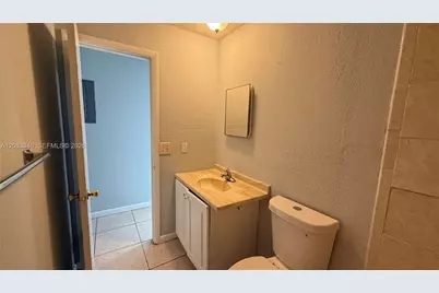 5318 NW 18th Pl #5318, Lauderhill, FL 33313 - Photo 9