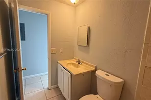 5318 NW 18th Pl, Lauderhill, FL 33313 - Photo 9