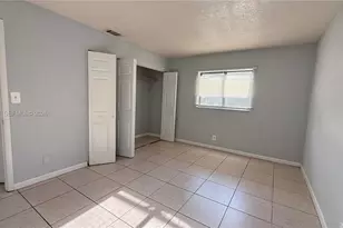 5318 NW 18th Pl, Lauderhill, FL 33313 - Photo 11