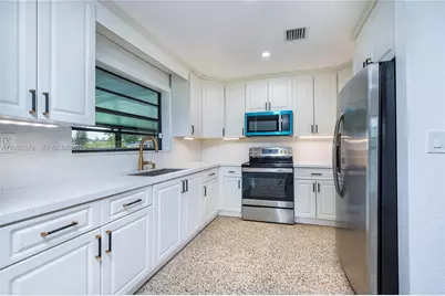 955 NW 15th St, Homestead, FL 33030 - Photo 19