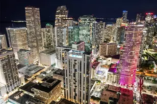 151 SE 1st St, Miami, FL 33131 - Photo 1