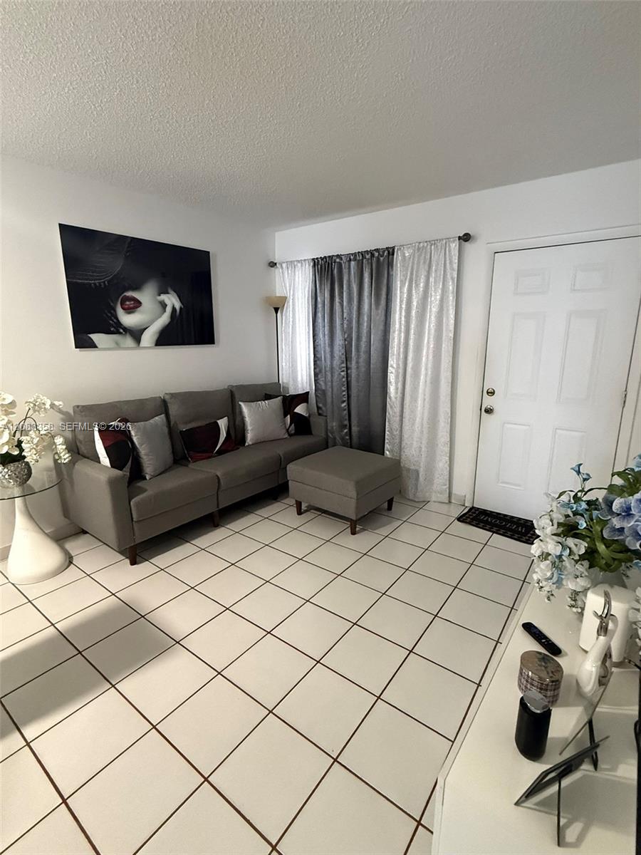 5420 W 21st Ct #211 - 5420 W 21st Ct #211, Hialeah, FL 33016 Luxury Property | Jose Angel Pina