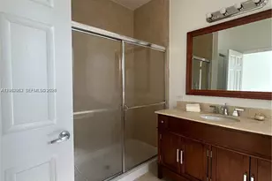 7512 NW 108th Path, Doral, FL 33178 - Photo 9