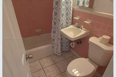 341 Monroe St #4, Hollywood, FL 33019 - Photo 3