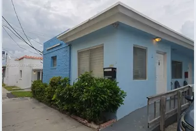341 Monroe St #4, Hollywood, FL 33019 - Photo 1