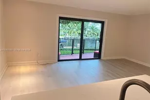 6855 Edgewater Dr, Coral Gables, FL 33133 - Photo 5