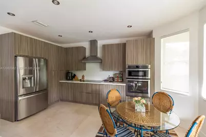 3652 Falcon Ridge Cir #0, Weston, FL 33331 - Photo 7