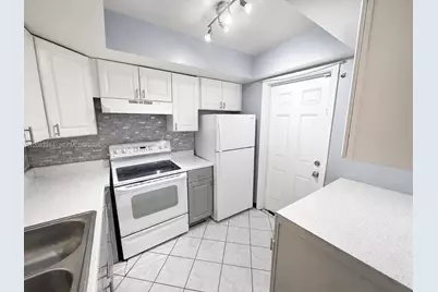 4061 NW 9th Ave #106, Pompano Beach, FL 33064 - Photo 5
