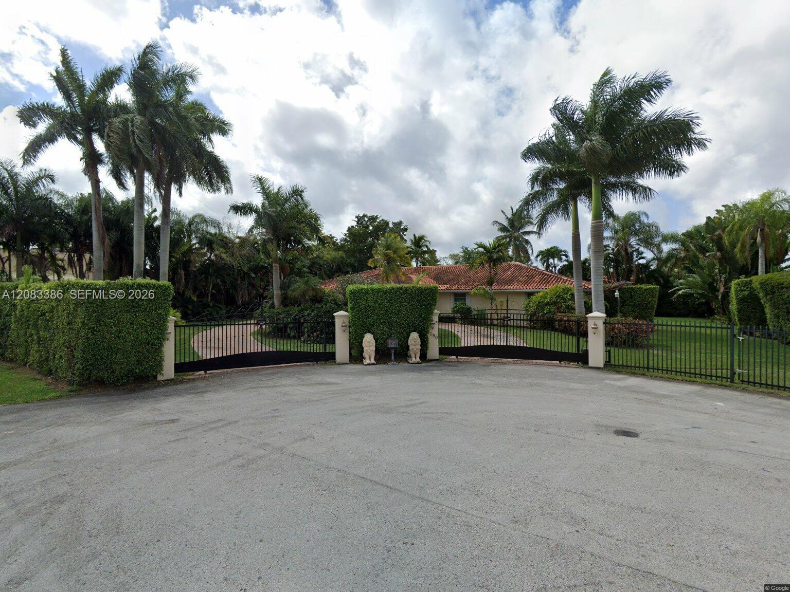 7080 SW 98th Ave - 7080 SW 98th Ave, Miami, FL 33173 Luxury Property | Jose Angel Pina