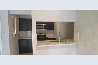 900 NE 209th Ter #203-31, Miami, FL 33179 - Photo 3