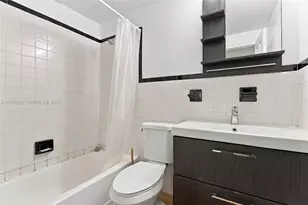 1051 Meridian Ave, Miami Beach, FL 33139 - Photo 23