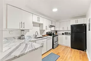 1051 Meridian Ave, Miami Beach, FL 33139 - Photo 7