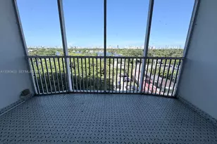 1780 NE 191st St, Miami, FL 33179 - Photo 9
