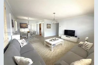 2340 NE 9th St #210, Fort Lauderdale, FL 33304 - Photo 5