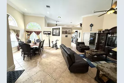 7705 Highlands Cir, Margate, FL 33063 - Photo 9