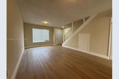 470 NE 18th Ave #102, Homestead, FL 33033 - Photo 3