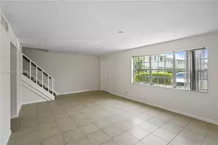 1749 SW 81st Ln, Davie, FL 33324 - Photo 5