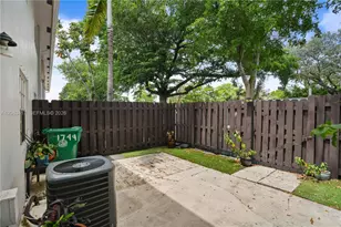 1749 SW 81st Ln, Davie, FL 33324 - Photo 19