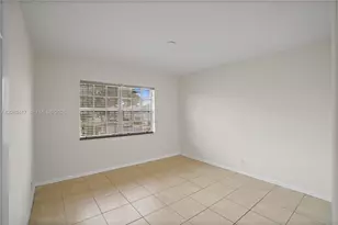 1749 SW 81st Ln, Davie, FL 33324 - Photo 35