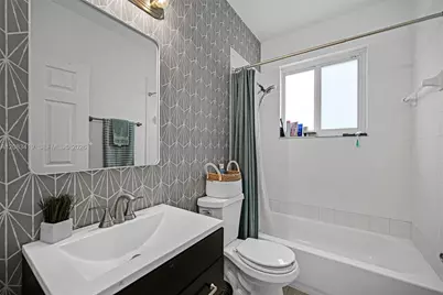 1375 SW 105th Ave, Pembroke Pines, FL 33025 - Photo 27
