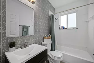 1375 SW 105th Ave, Pembroke Pines, FL 33025 - Photo 27
