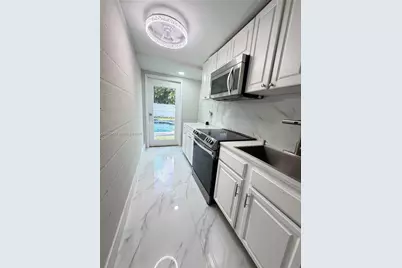 6781 Park St, Hollywood, FL 33024 - Photo 15