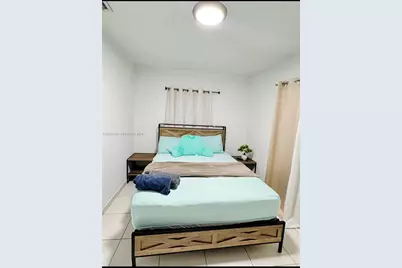 6781 Park St, Hollywood, FL 33024 - Photo 5