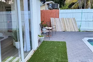 6781 Park St, Hollywood, FL 33024 - Photo 9