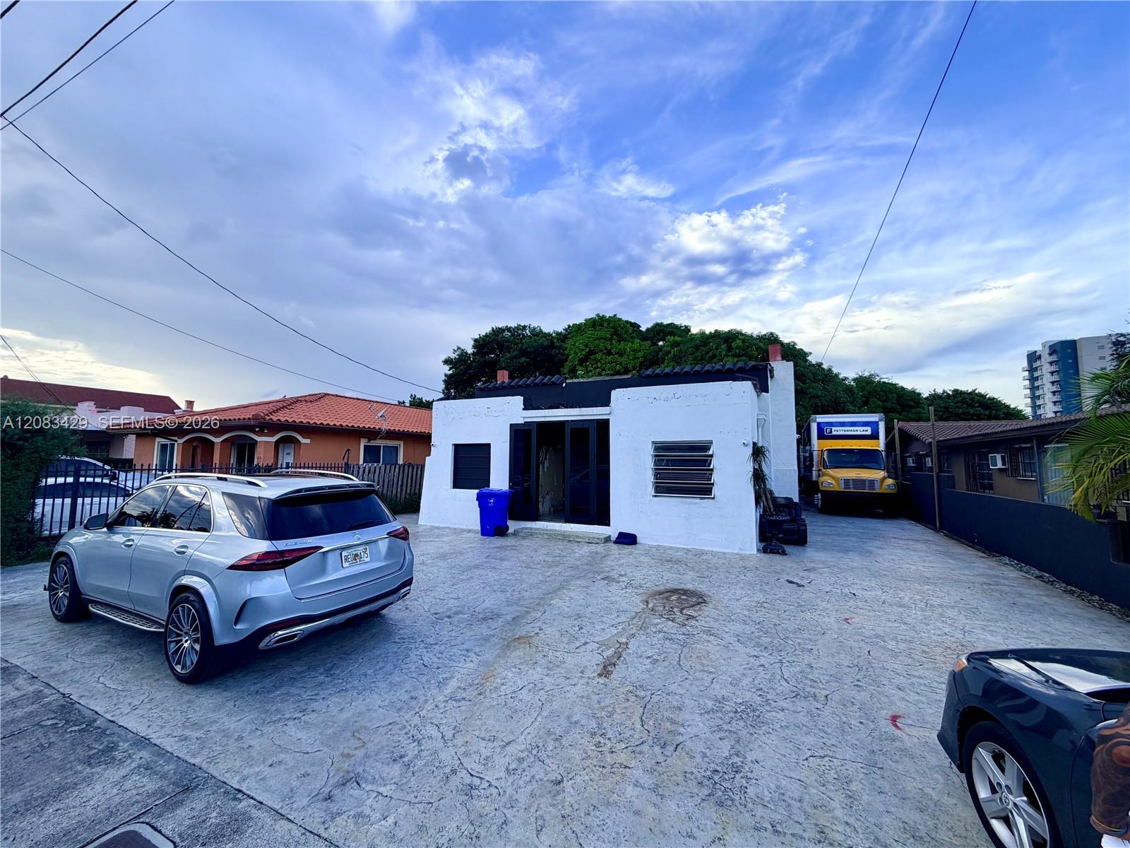 1829 NW 5th St - 1829 NW 5th St, Miami, FL 33125 Luxury Property | Jose Angel Pina