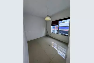 1829 NW 5th St, Miami, FL 33125 - Photo 11