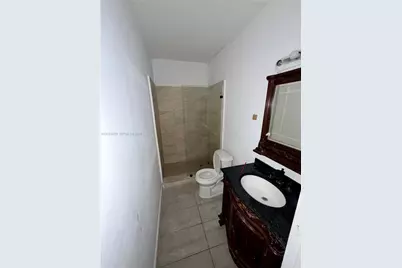 1829 NW 5th St, Miami, FL 33125 - Photo 7