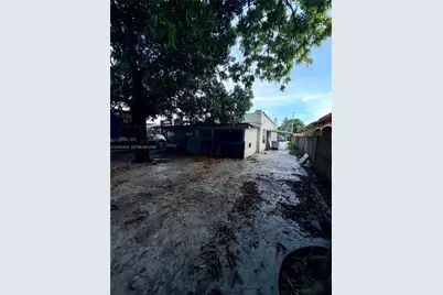 1829 NW 5th St, Miami, FL 33125 - Photo 21