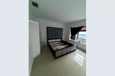 1829 NW 5th St, Miami, FL 33125 - Photo 13
