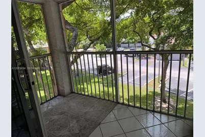 430 SE 7th St #304E, Dania Beach, FL 33004 - Photo 11