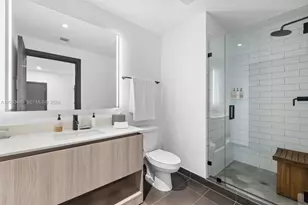 398 NE 5th St, Miami, FL 33132 - Photo 7