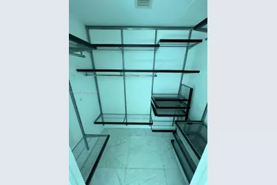 55 SE 6th St #2101, Miami, FL 33131 - Photo 9