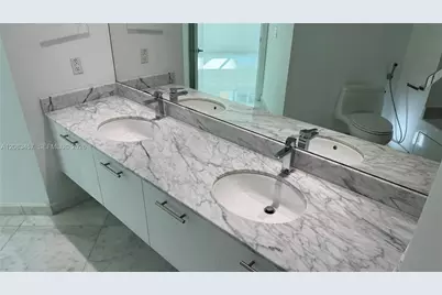 55 SE 6th St #2101, Miami, FL 33131 - Photo 13