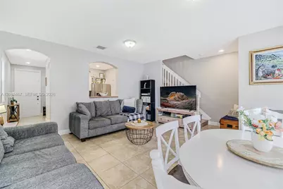 2260 NE 42nd Cir, Homestead, FL 33033 - Photo 7