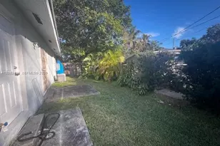 2746 Johnson St, Hollywood, FL 33020 - Photo 23