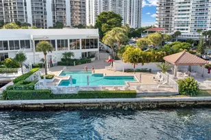 20281 E Country Club Dr, Aventura, FL 33180 - Photo 33