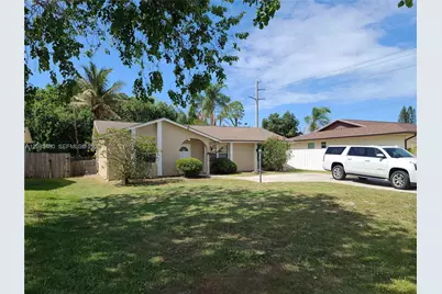 3013 SE Bamboo St, Stuart, FL 34997 - Photo 1