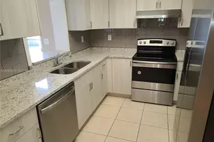 3013 SE Bamboo St, Stuart, FL 34997 - Photo 3
