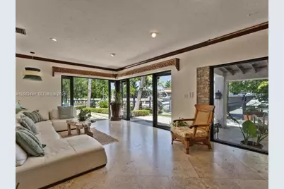 1150 N Biscayne Point Rd, Miami Beach, FL 33141 - Photo 31