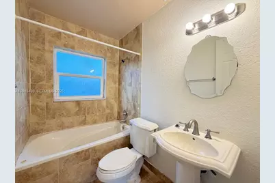 231 NW 4th St, Deerfield Beach, FL 33441 - Photo 11