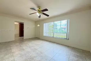 231 NW 4th St, Deerfield Beach, FL 33441 - Photo 3