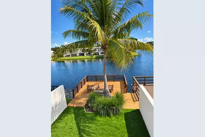 10453 SW 78th St, Miami, FL 33173 - Photo 1