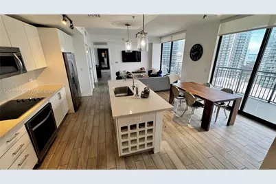 999 SW 1st Ave #2303, Miami, FL 33130 - Photo 5