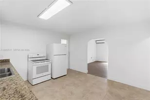 16860 NE 3rd Ct, North Miami Beach, FL 33162 - Photo 17