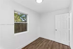 16860 NE 3rd Ct, North Miami Beach, FL 33162 - Photo 25