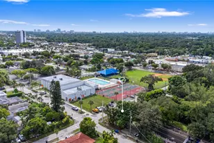 16860 NE 3rd Ct, North Miami Beach, FL 33162 - Photo 39